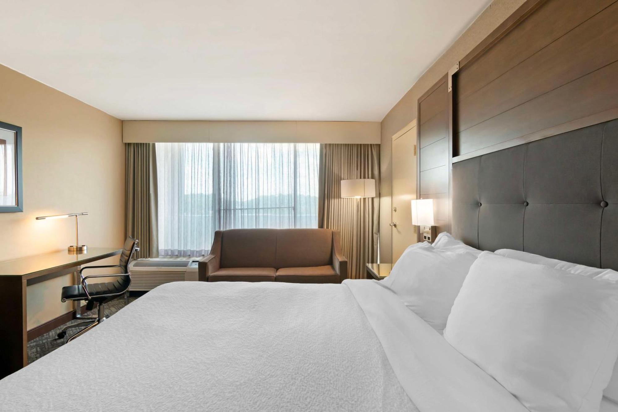 Best Western Plus Kansas City Sports Complex Hotel Exterior foto
