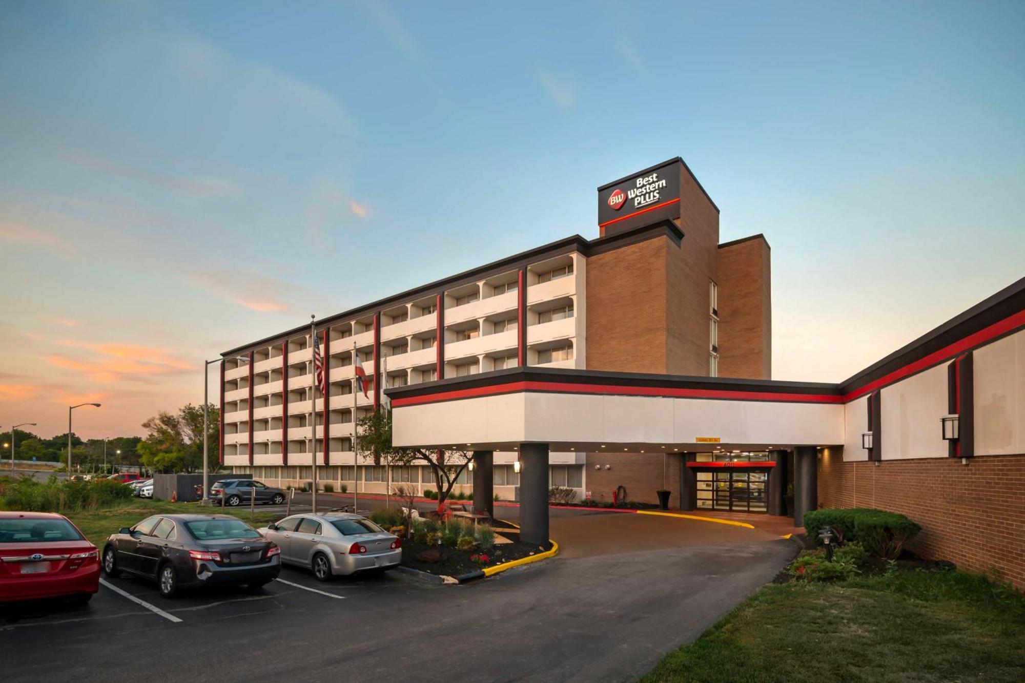 Best Western Plus Kansas City Sports Complex Hotel Exterior foto